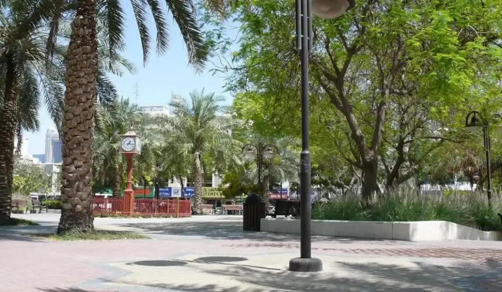 Satwa Park near Satwa Roundabout Dubai with trees and walking area